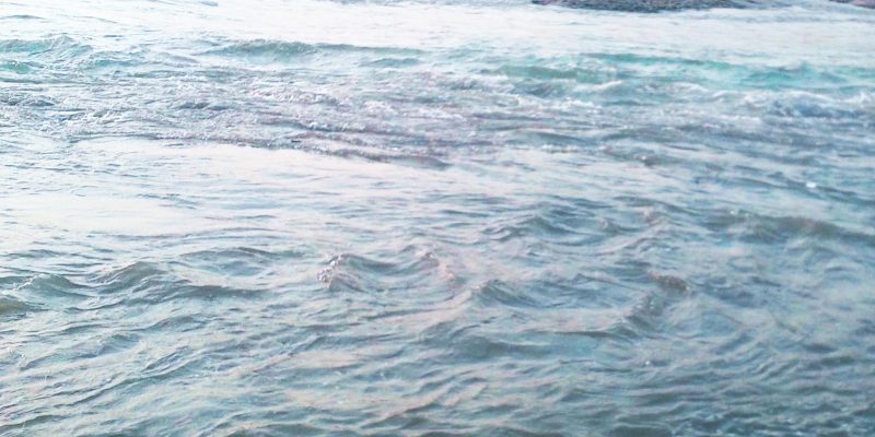 Water background with ripple – free photo