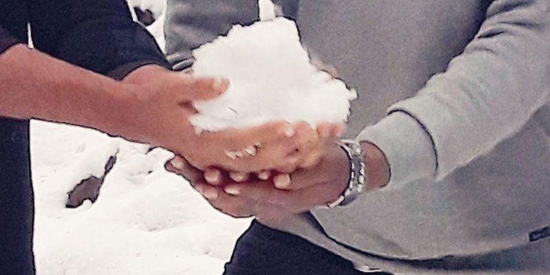 Friends enjoy with snow – free photo