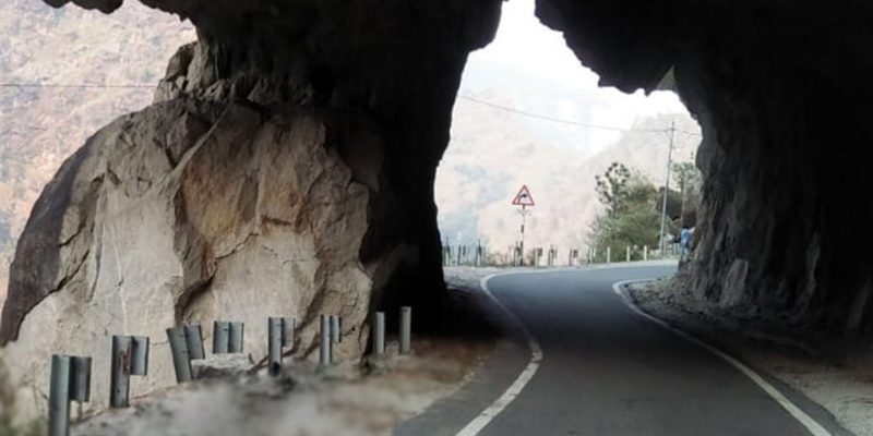 Road in mountain – free photo