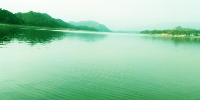 Beautiful river flow – free photo